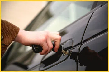 Exclusive Locksmith Service Detroit, MI 313-416-1724 - 18-car-unlock